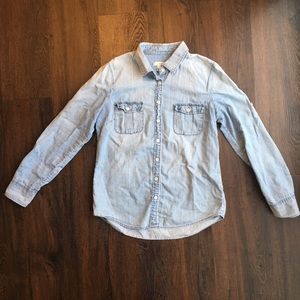 J Crew Denim Button Down Long sleeve shirt size 6